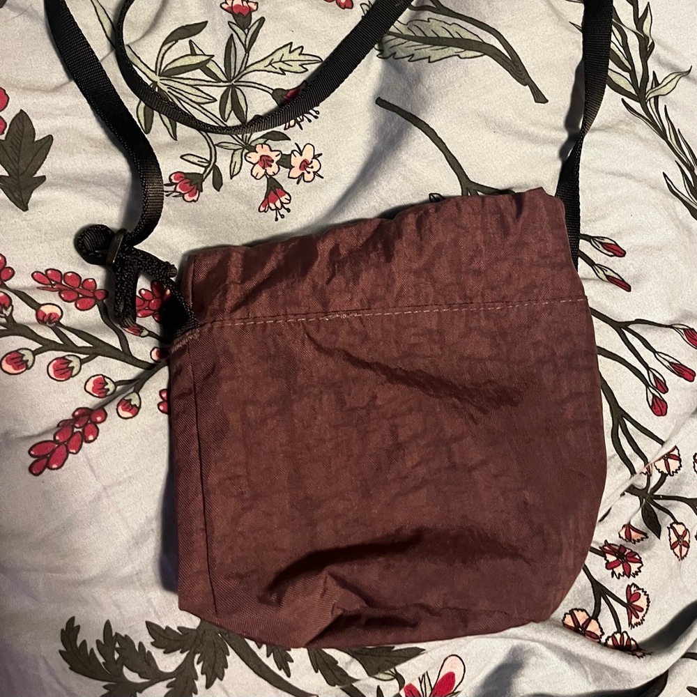 BAGGU bucket bag in raisin